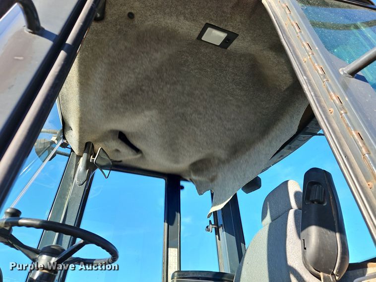 image for item OJ9524 2005 John Deere 444J wheel loader