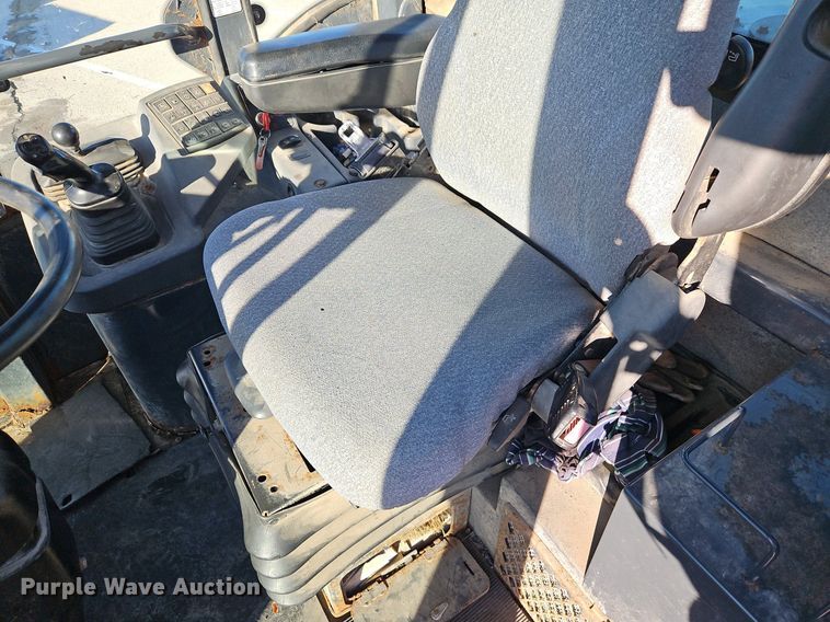 image for item OJ9524 2005 John Deere 444J wheel loader