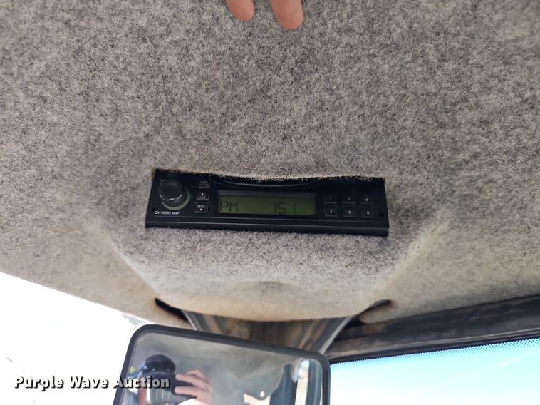 image for item OJ9524 2005 John Deere 444J wheel loader