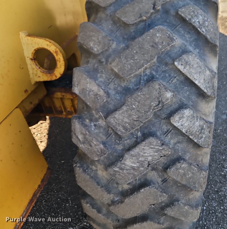 image for item OJ9524 2005 John Deere 444J wheel loader