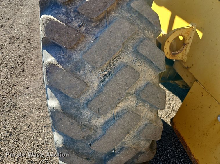 image for item OJ9524 2005 John Deere 444J wheel loader