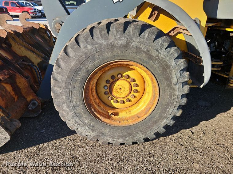image for item OJ9524 2005 John Deere 444J wheel loader