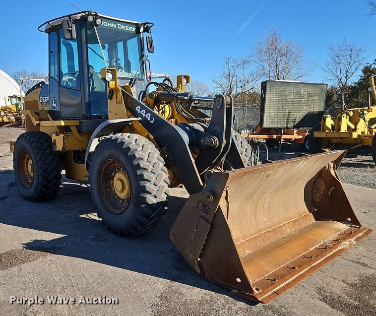 image for item OJ9525 2007 John Deere 444J wheel loader