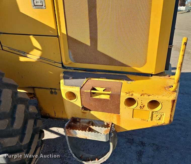 image for item OJ9525 2007 John Deere 444J wheel loader