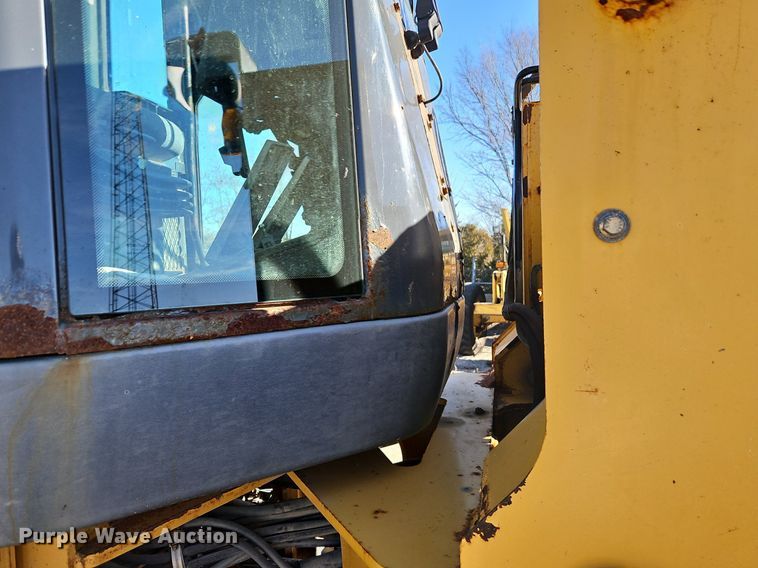 image for item OJ9525 2007 John Deere 444J wheel loader