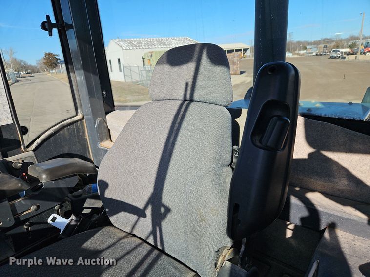 image for item OJ9525 2007 John Deere 444J wheel loader