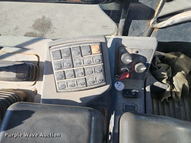 image for item OJ9525 2007 John Deere 444J wheel loader