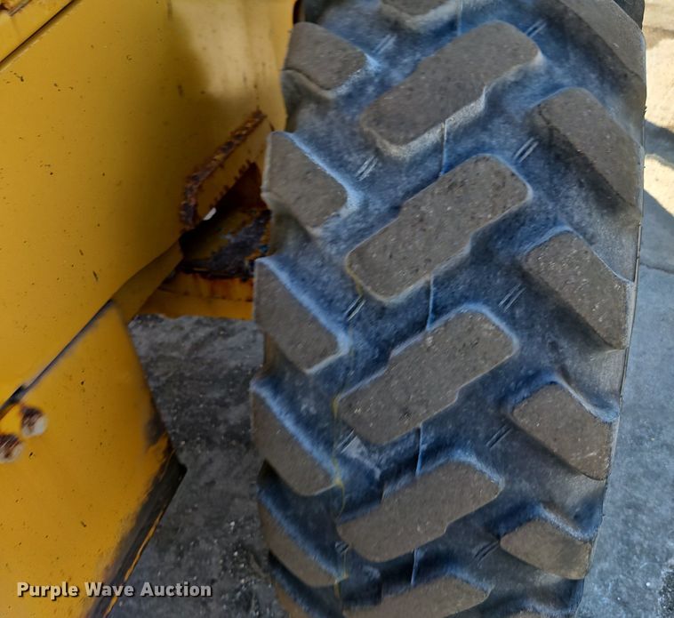 image for item OJ9525 2007 John Deere 444J wheel loader