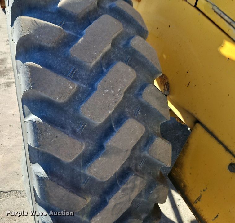 image for item OJ9525 2007 John Deere 444J wheel loader