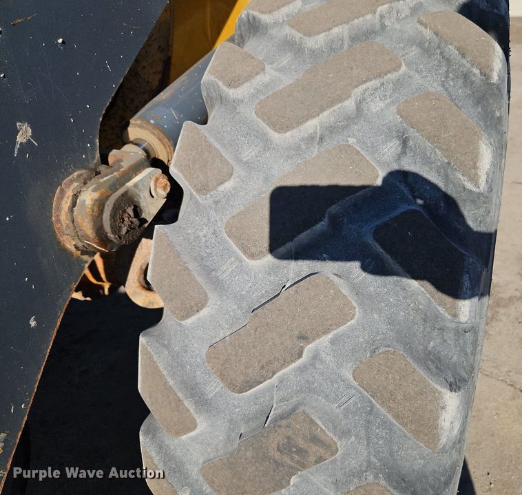 image for item OJ9525 2007 John Deere 444J wheel loader