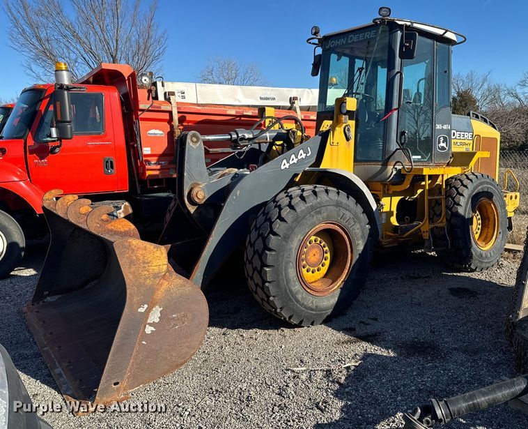image for item OJ9526 2005 John Deere 444J wheel loader
