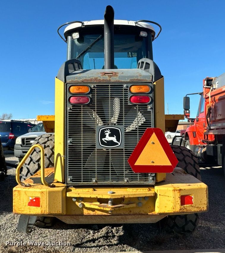 image for item OJ9526 2005 John Deere 444J wheel loader