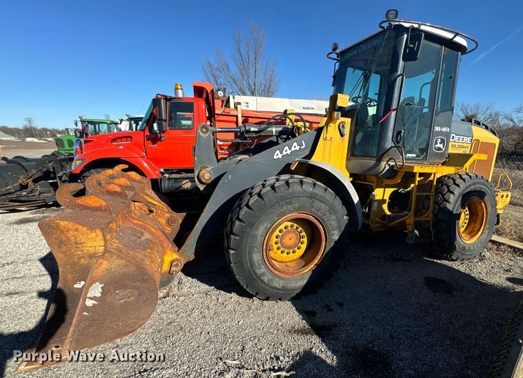 image for item OJ9526 2005 John Deere 444J wheel loader
