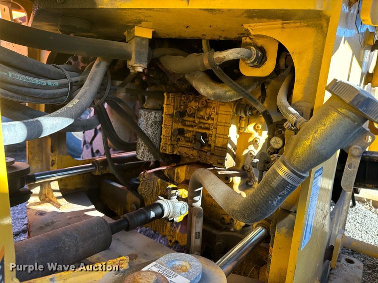 image for item OJ9526 2005 John Deere 444J wheel loader