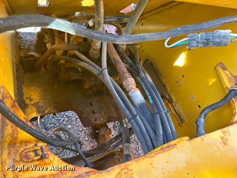 image for item OJ9526 2005 John Deere 444J wheel loader