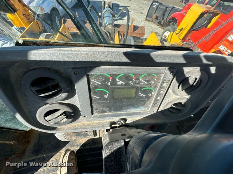 image for item OJ9526 2005 John Deere 444J wheel loader