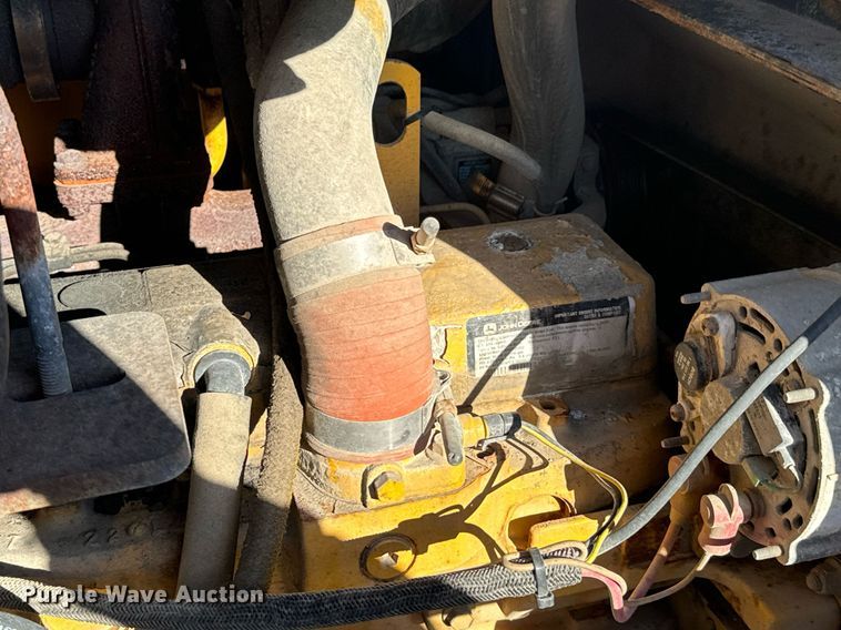 image for item OJ9526 2005 John Deere 444J wheel loader