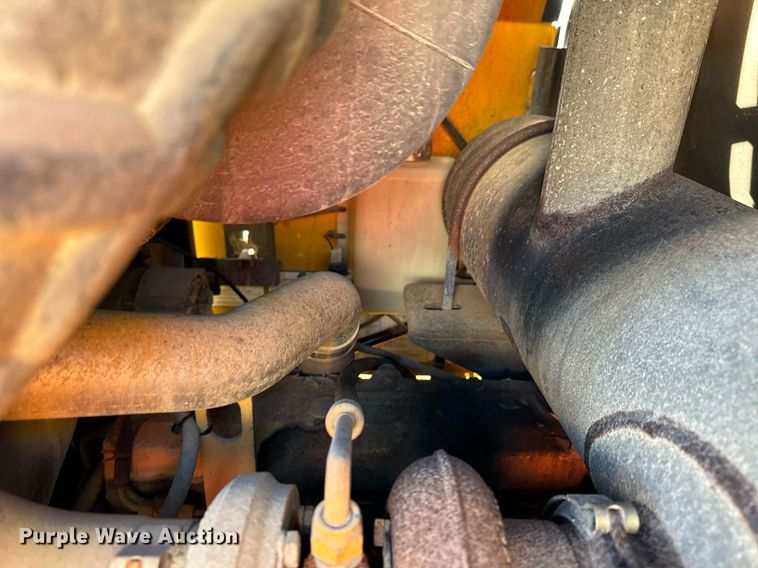 image for item OJ9526 2005 John Deere 444J wheel loader