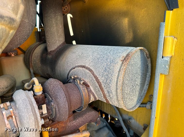 image for item OJ9526 2005 John Deere 444J wheel loader