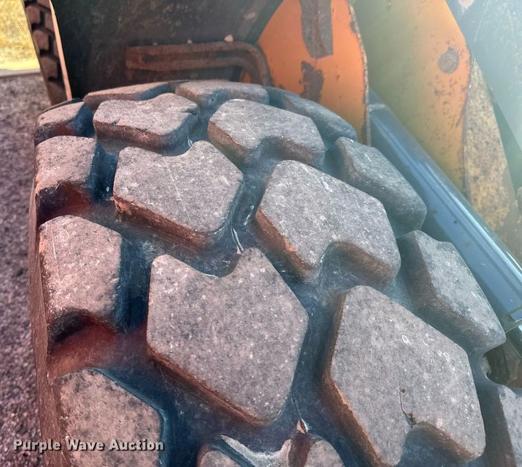 image for item OJ9526 2005 John Deere 444J wheel loader