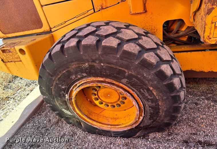 image for item OJ9526 2005 John Deere 444J wheel loader