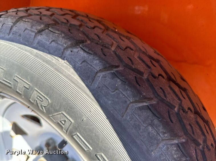 image for item OJ9531 2007 Ver-Mac 1210 message board trailer