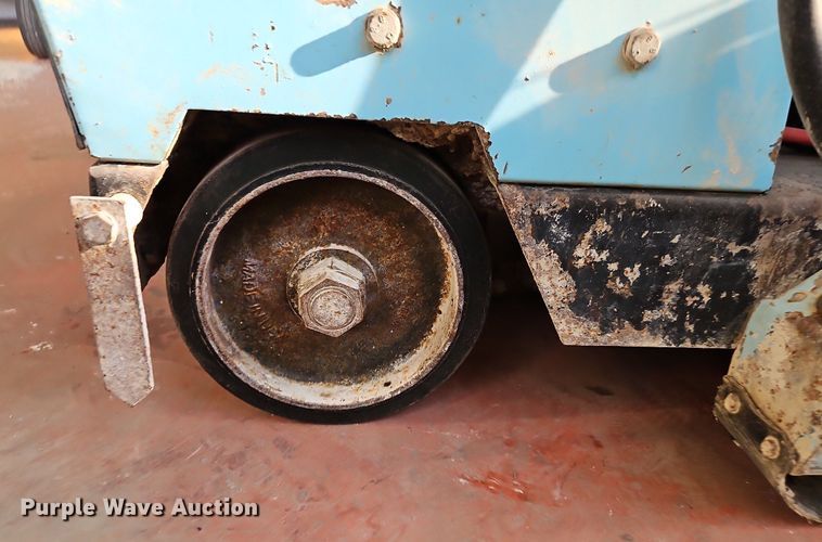 image for item OJ9532 Target PRO65III36 concrete Saw