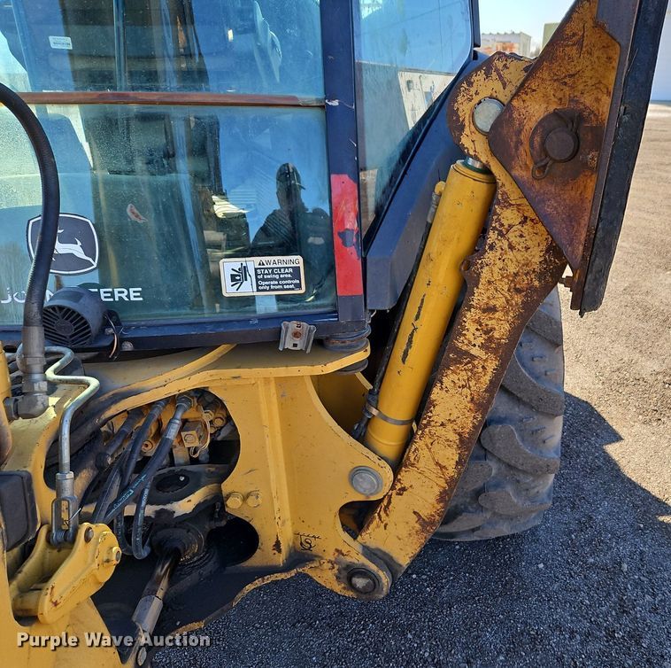 image for item OJ9540 2003 John Deere 310G backhoe