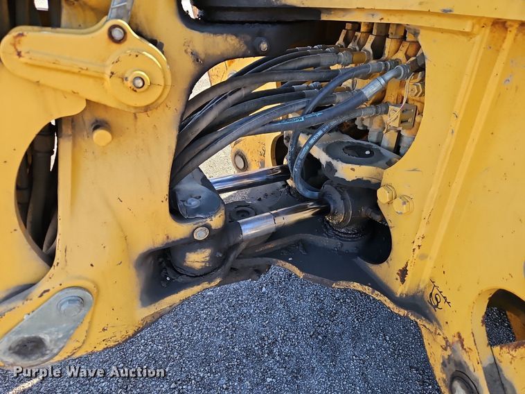 image for item OJ9540 2003 John Deere 310G backhoe