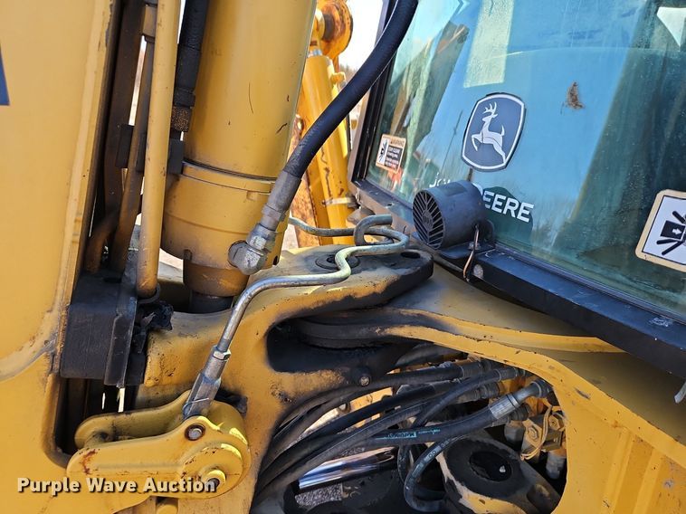 image for item OJ9540 2003 John Deere 310G backhoe