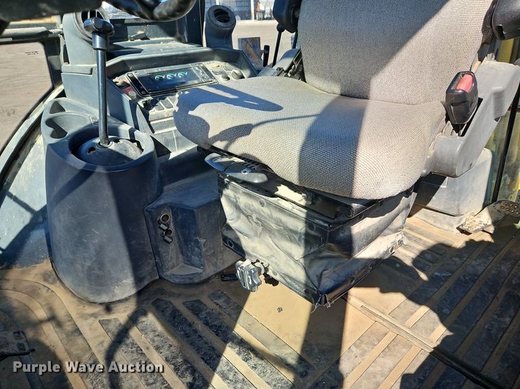 image for item OJ9540 2003 John Deere 310G backhoe