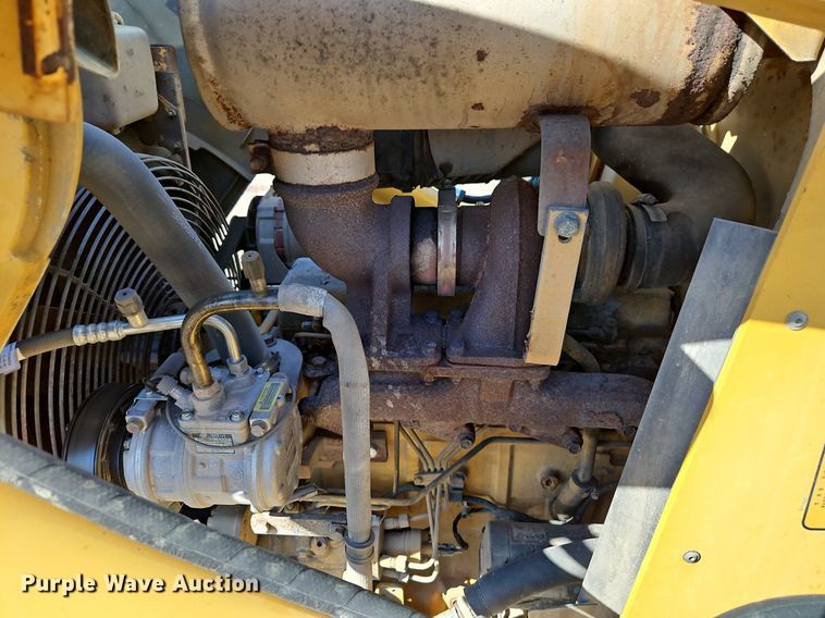 image for item OJ9540 2003 John Deere 310G backhoe