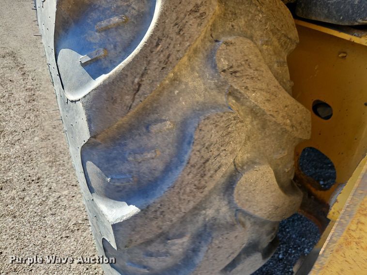 image for item OJ9540 2003 John Deere 310G backhoe