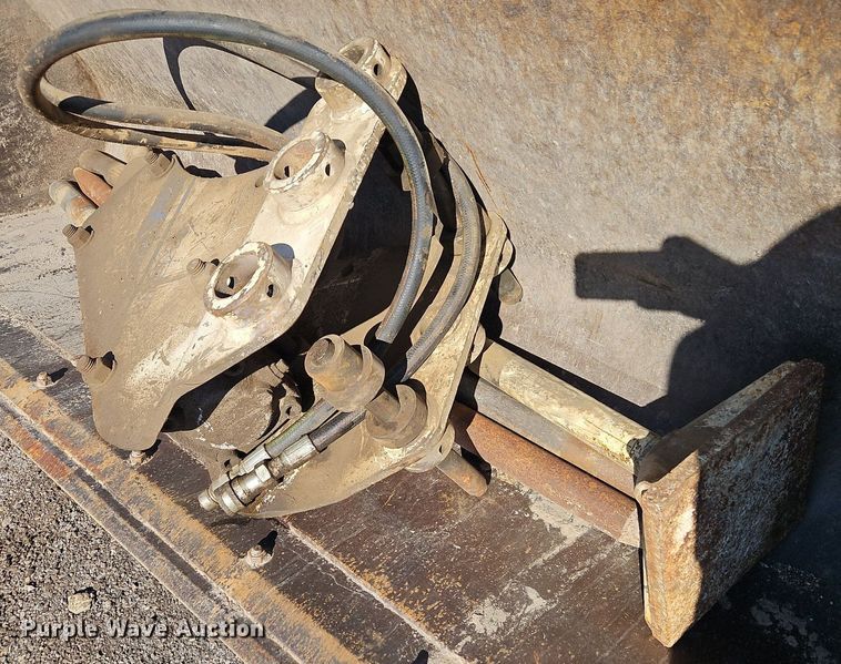 image for item OJ9540 2003 John Deere 310G backhoe