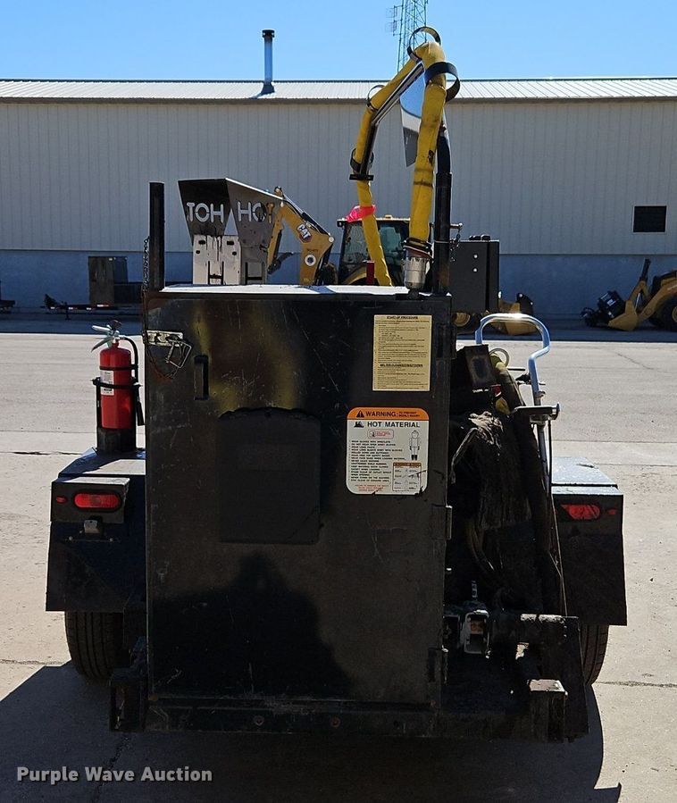 image for item OJ9557 2009 Cimline 110DH melter applicator