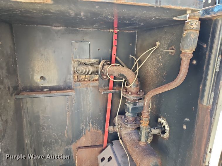 image for item OJ9557 2009 Cimline 110DH melter applicator