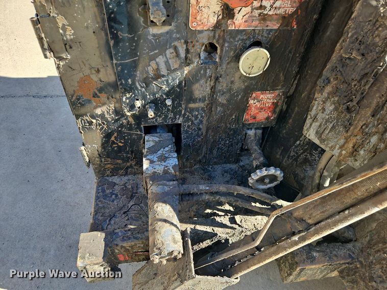 image for item OJ9557 2009 Cimline 110DH melter applicator