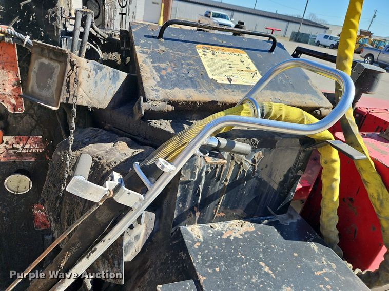 image for item OJ9557 2009 Cimline 110DH melter applicator