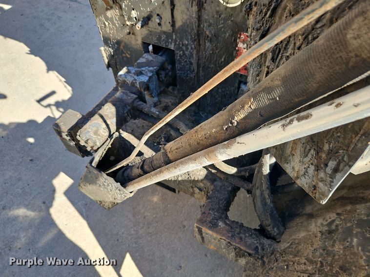 image for item OJ9557 2009 Cimline 110DH melter applicator