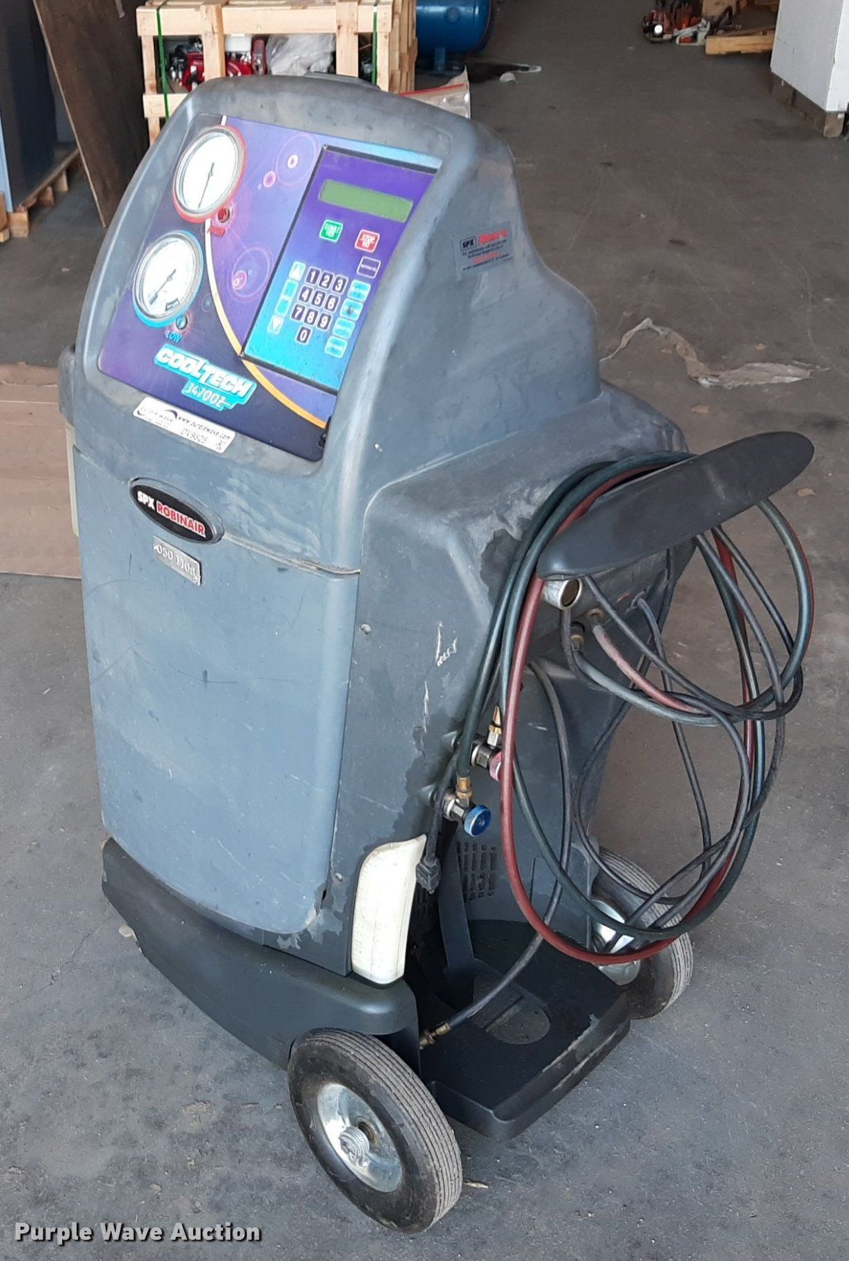Robinair 34700Z refrigerant recycler in Hutchinson, KS Item DV9825
