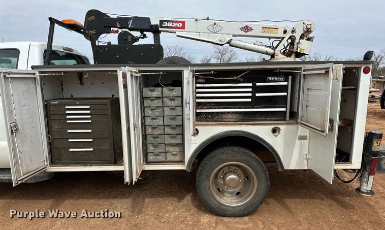 image for item DG4266 2011 Ford  F450 Super Duty utility / service truck