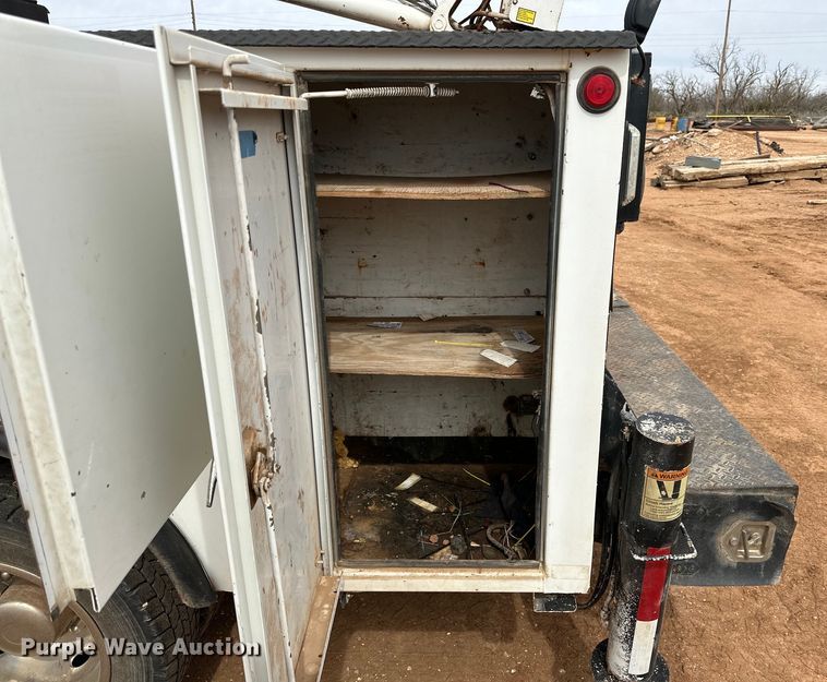 image for item DG4266 2011 Ford  F450 Super Duty utility / service truck