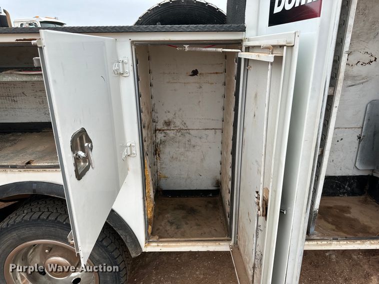 image for item DG4266 2011 Ford  F450 Super Duty utility / service truck