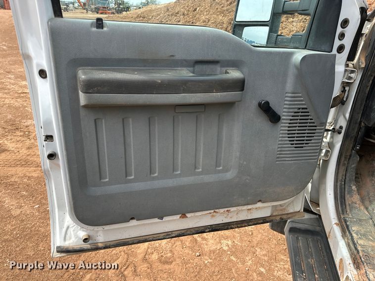 image for item DG4266 2011 Ford  F450 Super Duty utility / service truck