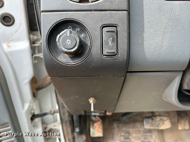 image for item DG4266 2011 Ford  F450 Super Duty utility / service truck