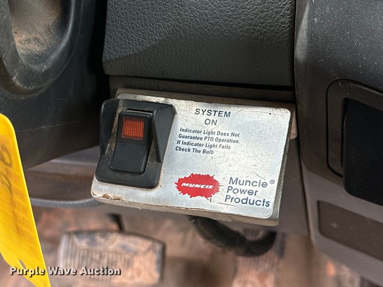 image for item DG4266 2011 Ford  F450 Super Duty utility / service truck