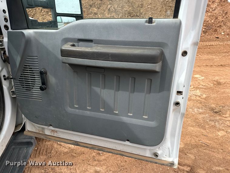 image for item DG4266 2011 Ford  F450 Super Duty utility / service truck