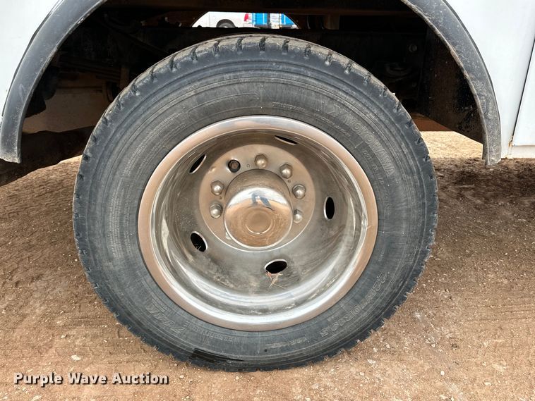 image for item DG4266 2011 Ford  F450 Super Duty utility / service truck