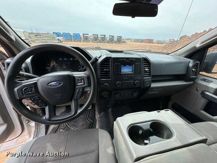 image for item DG4271 2019 Ford F150 SuperCrew pickup truck