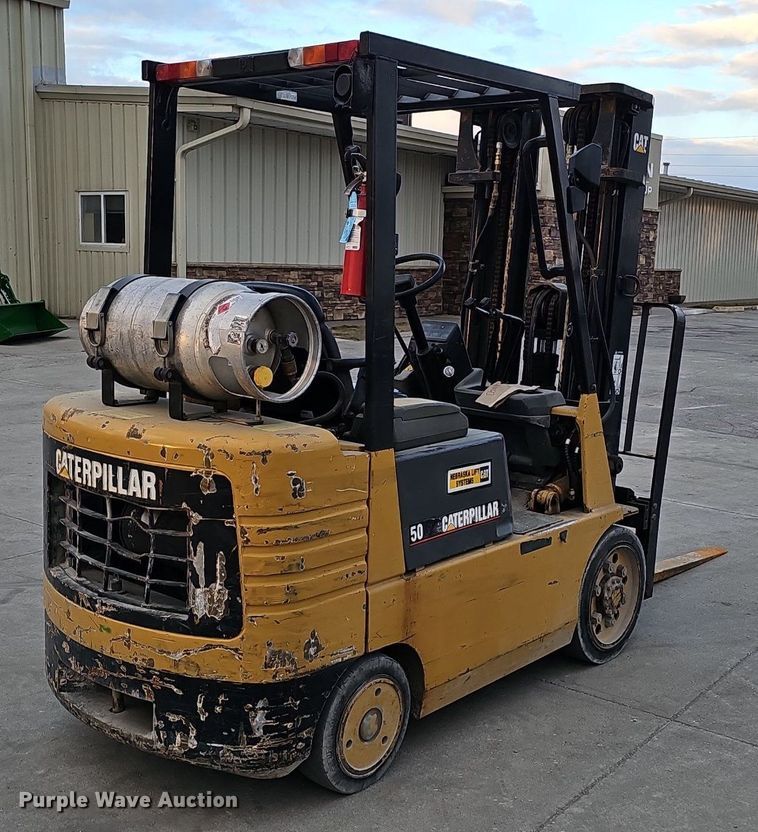 image for item DK0554 Caterpillar GC25 forklift